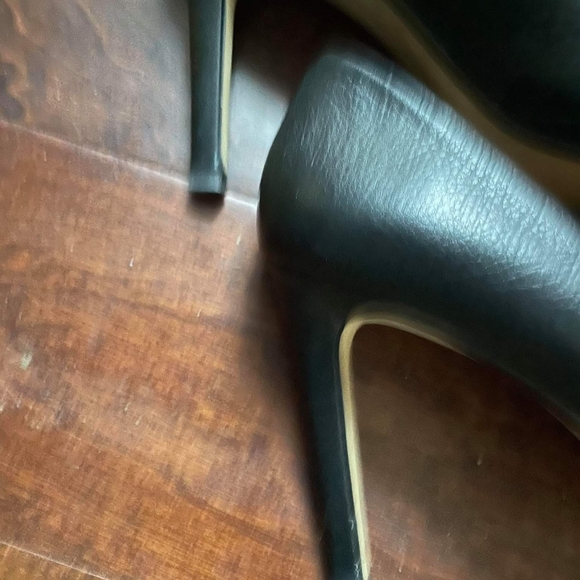 Banana Republic Black Leather Stilettos - Picture 8 of 9